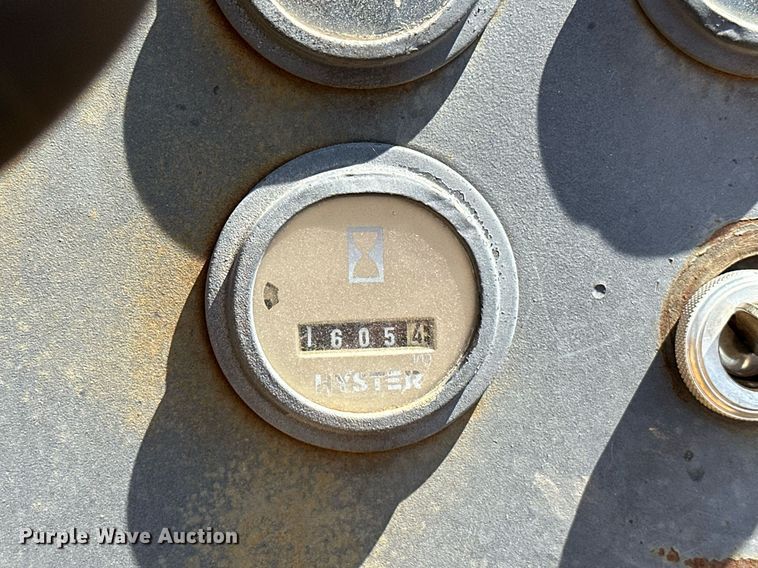 image for item OC9196 Hyster C530A pneumatic roller