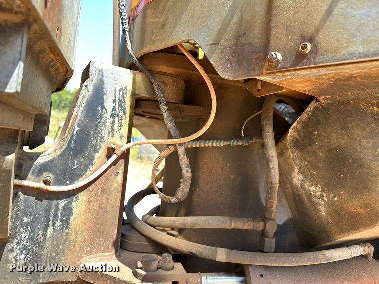 image for item OC9196 Hyster C530A pneumatic roller