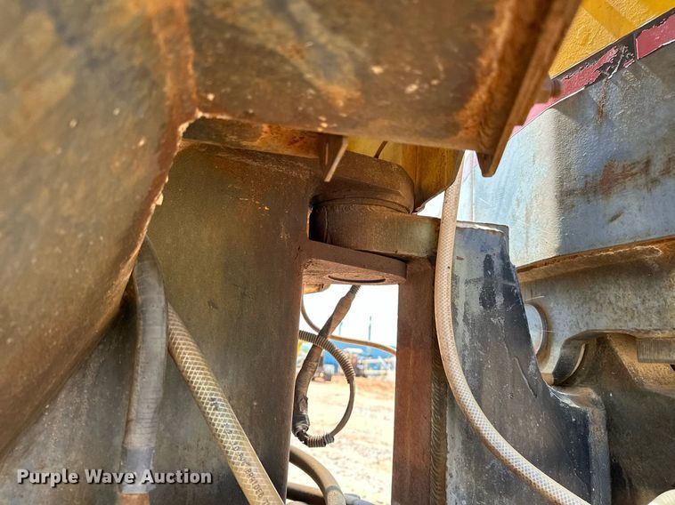 image for item OC9196 Hyster C530A pneumatic roller