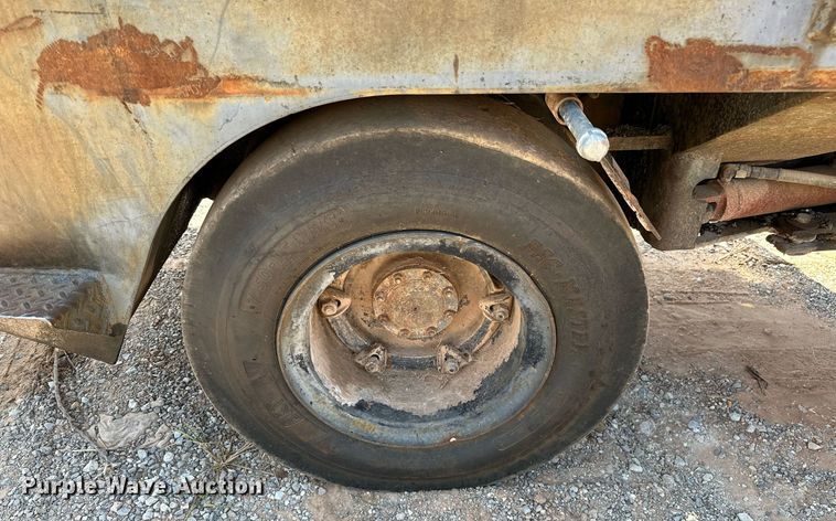 image for item OC9196 Hyster C530A pneumatic roller