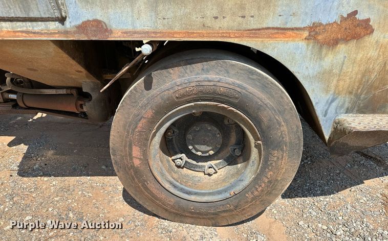 image for item OC9196 Hyster C530A pneumatic roller