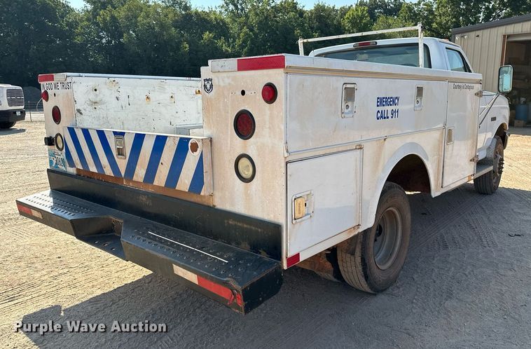 image for item OC9198 1995 Ford F450 Super Duty utility / service truck