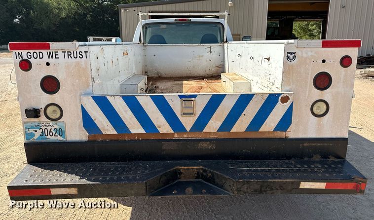 image for item OC9198 1995 Ford F450 Super Duty utility / service truck