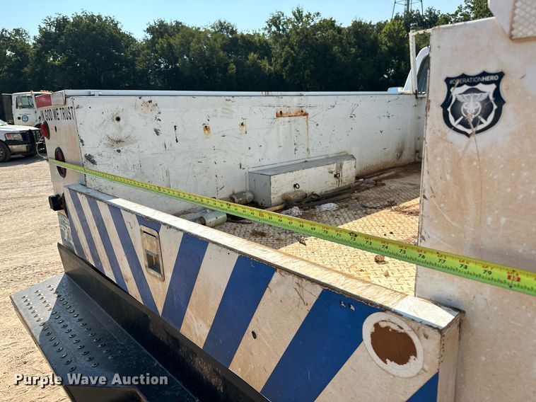 image for item OC9198 1995 Ford F450 Super Duty utility / service truck