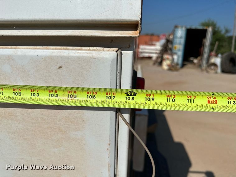 image for item OC9198 1995 Ford F450 Super Duty utility / service truck