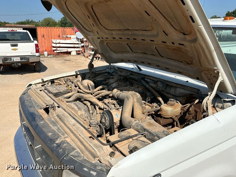 image for item OC9198 1995 Ford F450 Super Duty utility / service truck