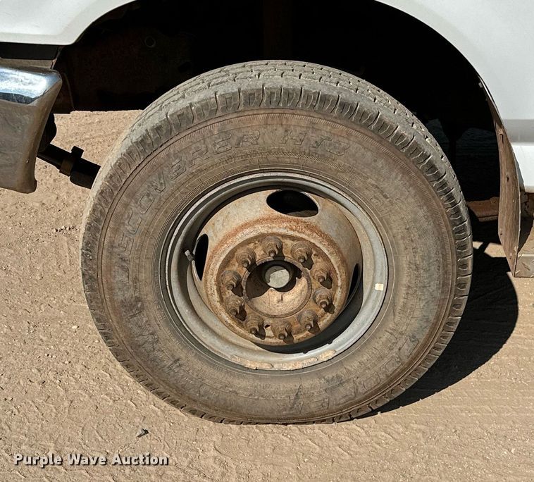 image for item OC9198 1995 Ford F450 Super Duty utility / service truck