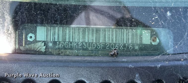 image for item OC9199 2003 Chevrolet  Silverado 2500HD Crew Cab flatbed pickup truck