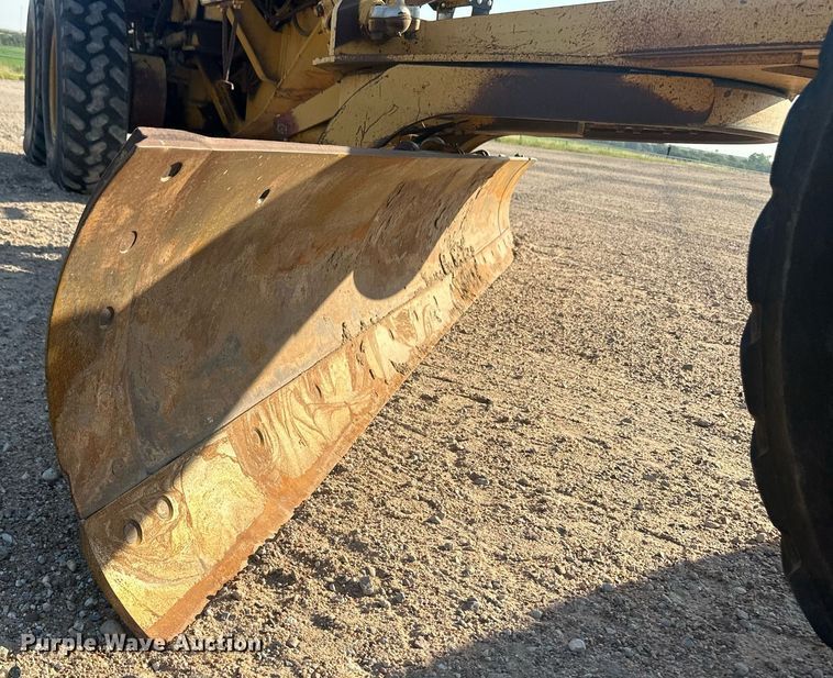 image for item OC9364 1985 Caterpillar 140G  motor grader