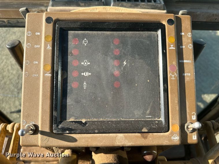 image for item OC9364 1985 Caterpillar 140G  motor grader