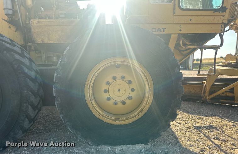 image for item OC9364 1985 Caterpillar 140G  motor grader
