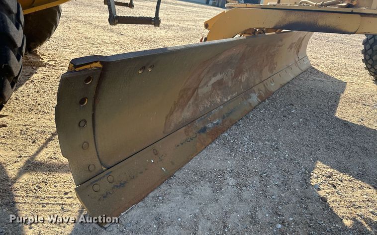 image for item OC9365 1997 Caterpillar 140H VHP  motor grader