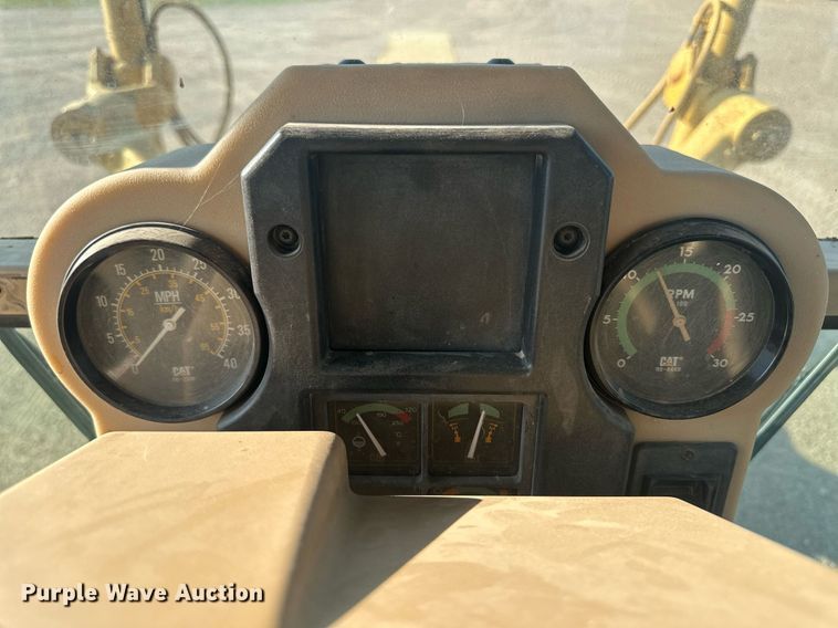 image for item OC9365 1997 Caterpillar 140H VHP  motor grader