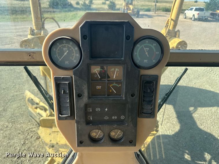 image for item OC9365 1997 Caterpillar 140H VHP  motor grader