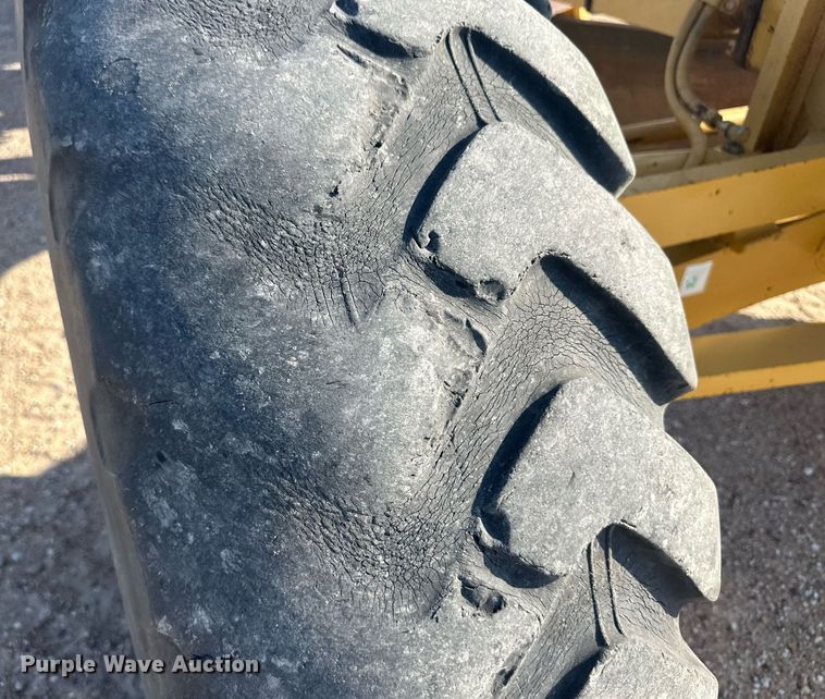 image for item OC9365 1997 Caterpillar 140H VHP  motor grader