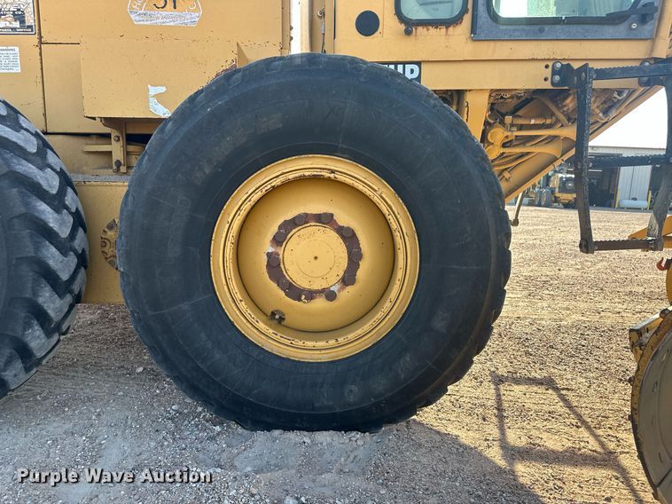 image for item OC9365 1997 Caterpillar 140H VHP  motor grader