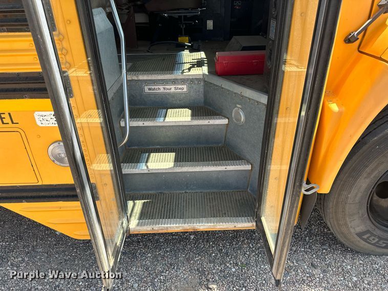 image for item OC9426 1999 Blue Bird  school bus