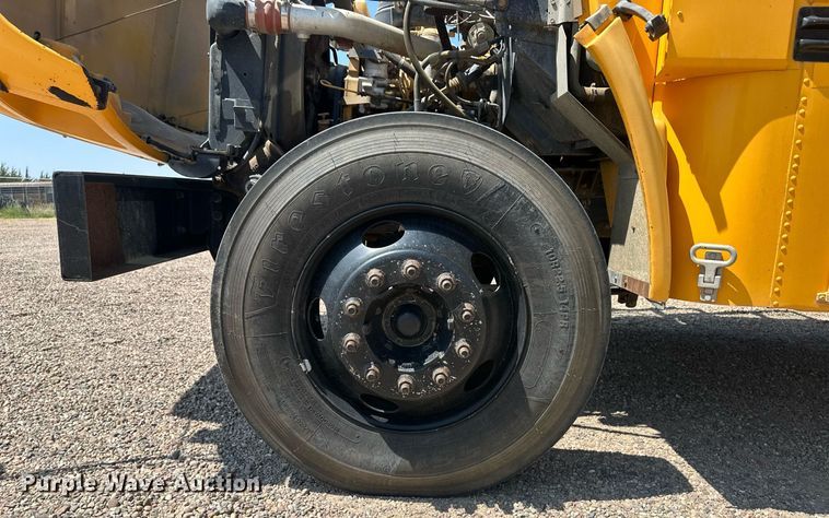 image for item OC9426 1999 Blue Bird  school bus