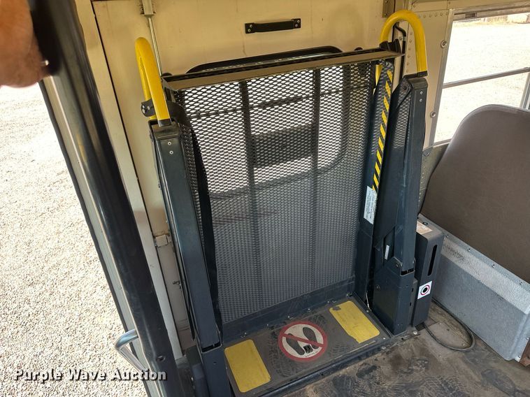 image for item OC9427 1999 Blue Bird  school bus