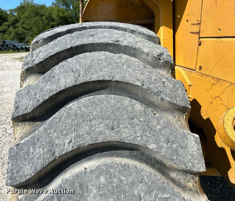 image for item OG9163 1972 Caterpillar  966C wheel loader