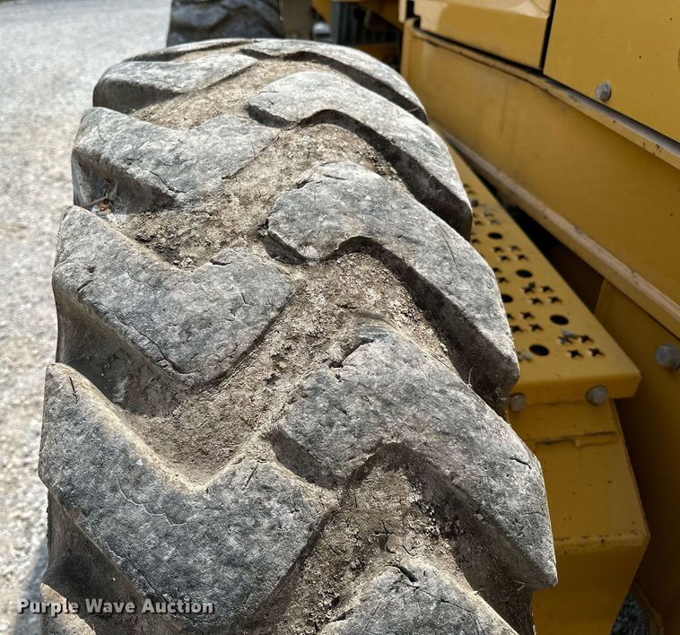 image for item OG9165 2012 John Deere 770 GP motor grader