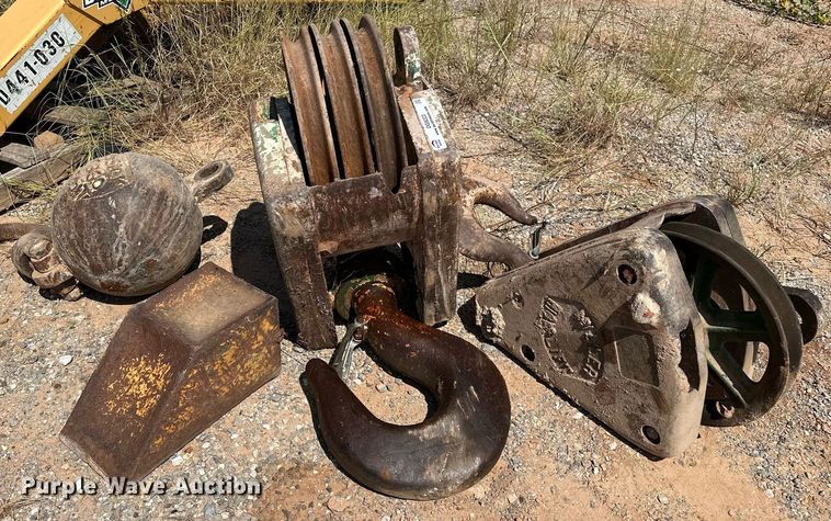 image for item OG9223 (3) crane attachments