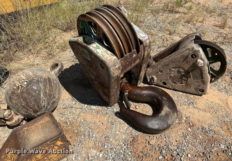 image for item OG9223 (3) crane attachments