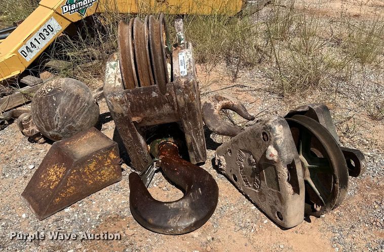 image for item OG9223 (3) crane attachments