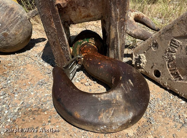 image for item OG9223 (3) crane attachments