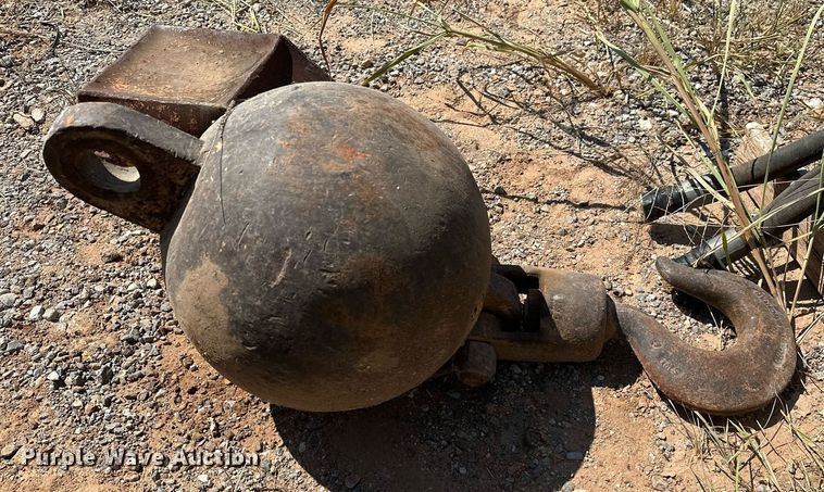 image for item OG9223 (3) crane attachments