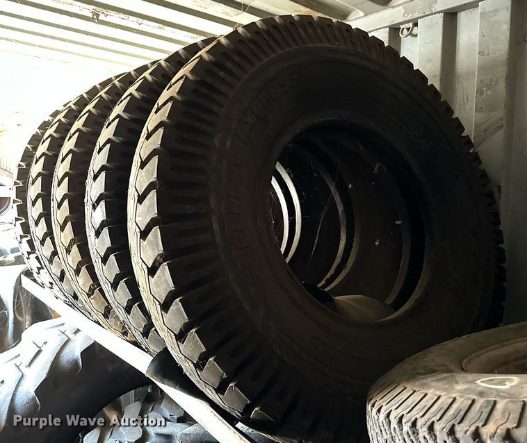 image for item OG9224 (6) 10.00-20 tires