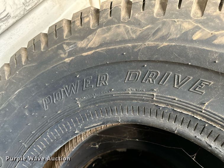 image for item OG9224 (6) 10.00-20 tires