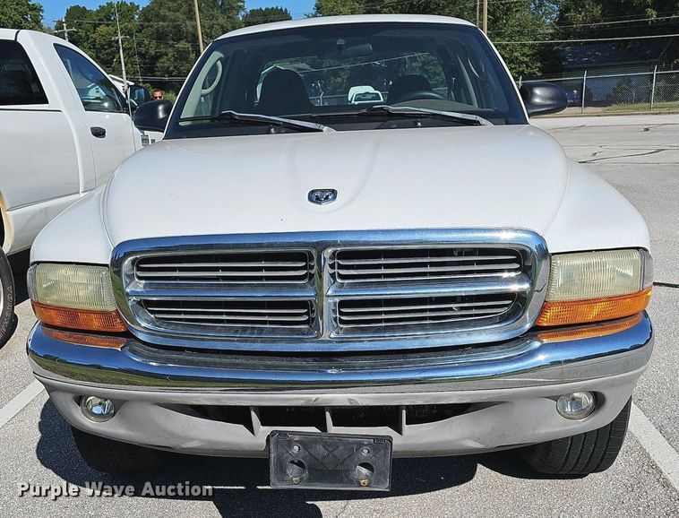 image for item OG9300 2002 Dodge Dakota SLT Club Cab pickup truck