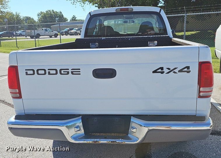 image for item OG9300 2002 Dodge Dakota SLT Club Cab pickup truck