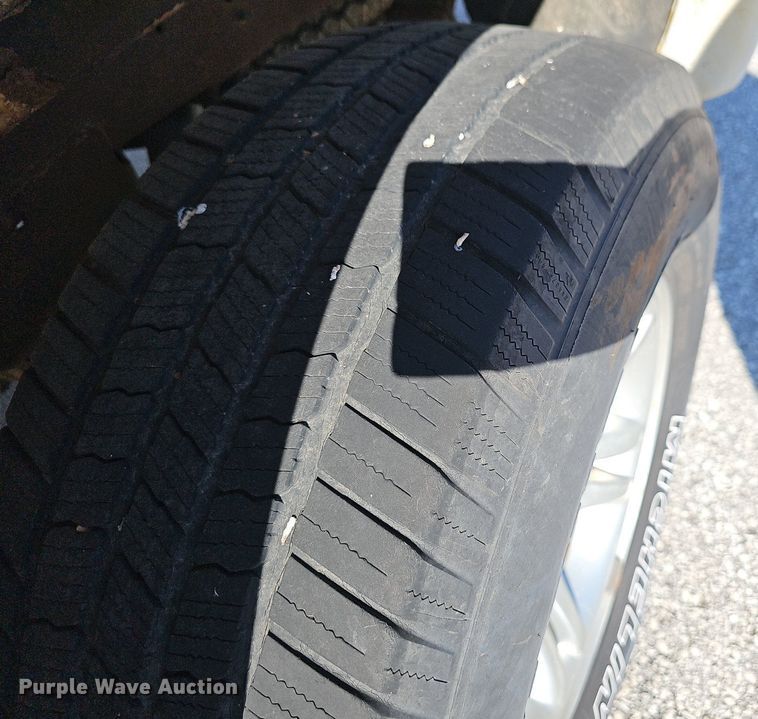 image for item OG9300 2002 Dodge Dakota SLT Club Cab pickup truck