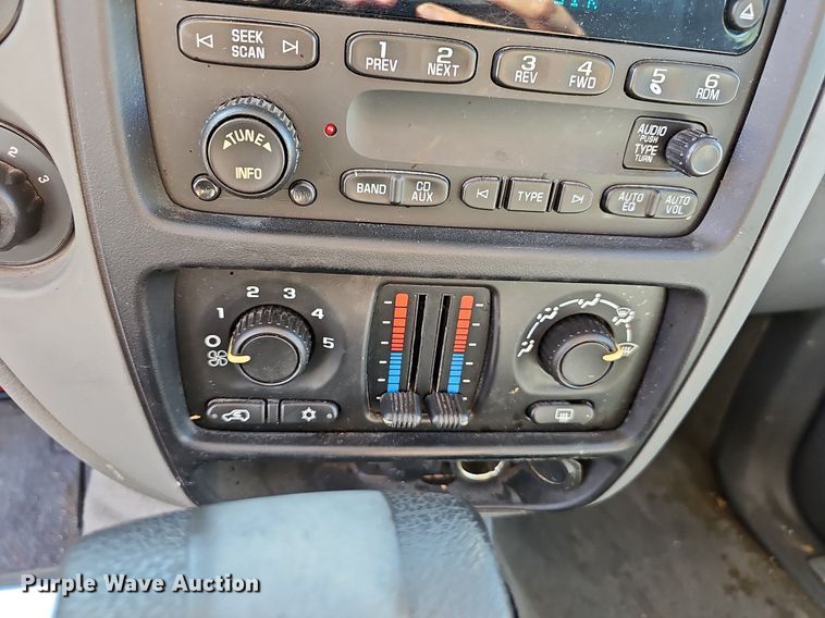 image for item OG9301 2006 Chevrolet Trailblazer LS SUV