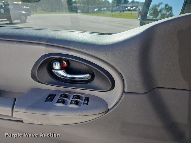 image for item OG9301 2006 Chevrolet Trailblazer LS SUV