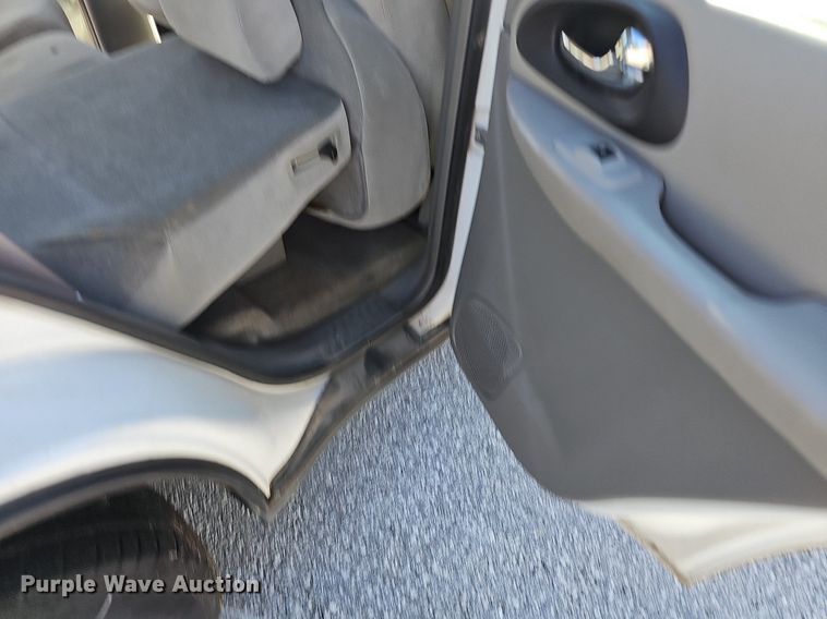 image for item OG9301 2006 Chevrolet Trailblazer LS SUV