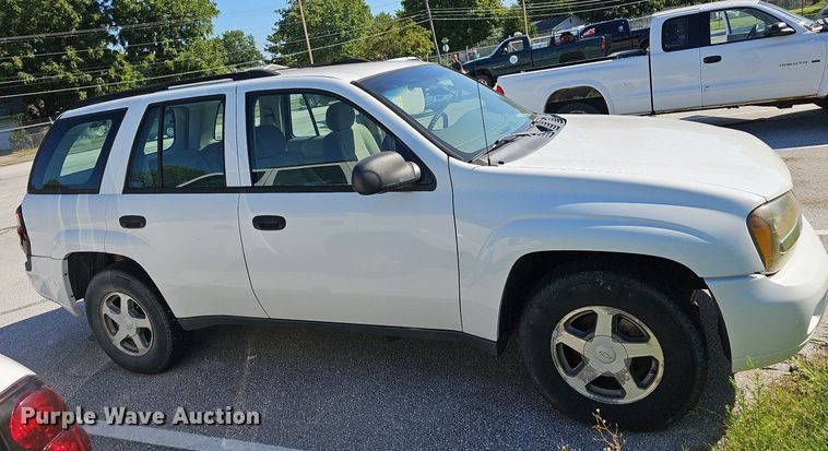 image for item OG9302 2006 Chevrolet Trailblazer LS SUV