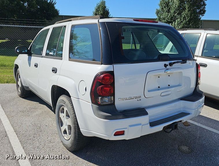 image for item OG9302 2006 Chevrolet Trailblazer LS SUV