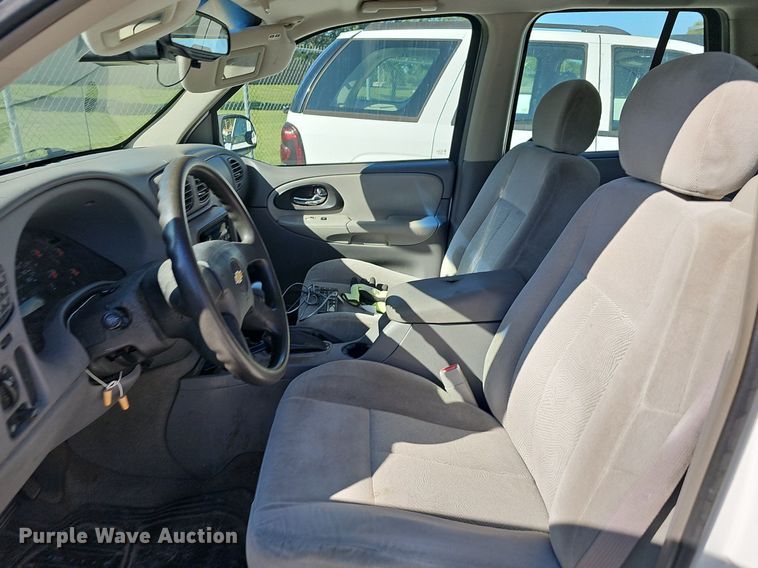 image for item OG9302 2006 Chevrolet Trailblazer LS SUV