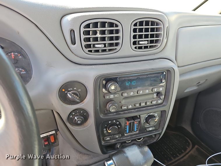 image for item OG9302 2006 Chevrolet Trailblazer LS SUV