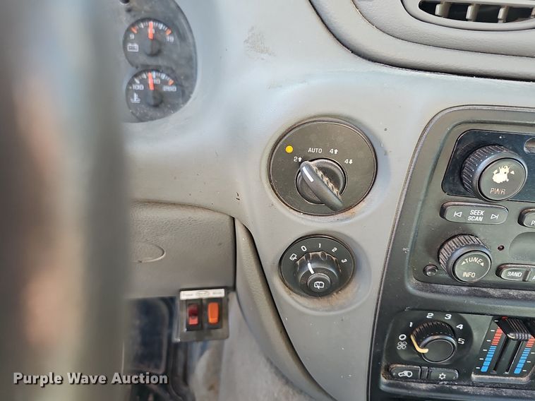 image for item OG9302 2006 Chevrolet Trailblazer LS SUV