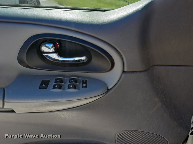 image for item OG9302 2006 Chevrolet Trailblazer LS SUV