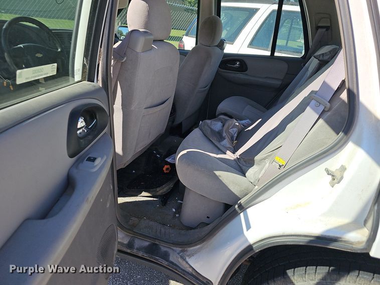 image for item OG9302 2006 Chevrolet Trailblazer LS SUV