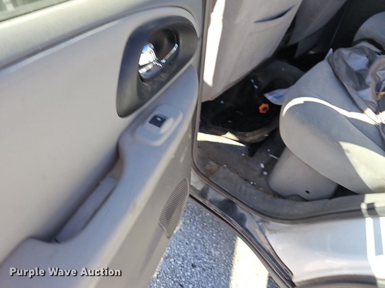 image for item OG9302 2006 Chevrolet Trailblazer LS SUV