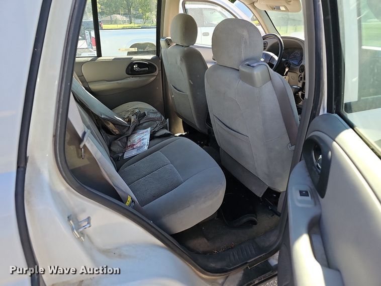 image for item OG9302 2006 Chevrolet Trailblazer LS SUV