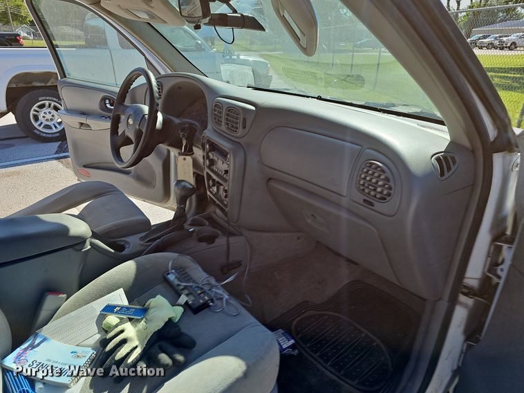 image for item OG9302 2006 Chevrolet Trailblazer LS SUV