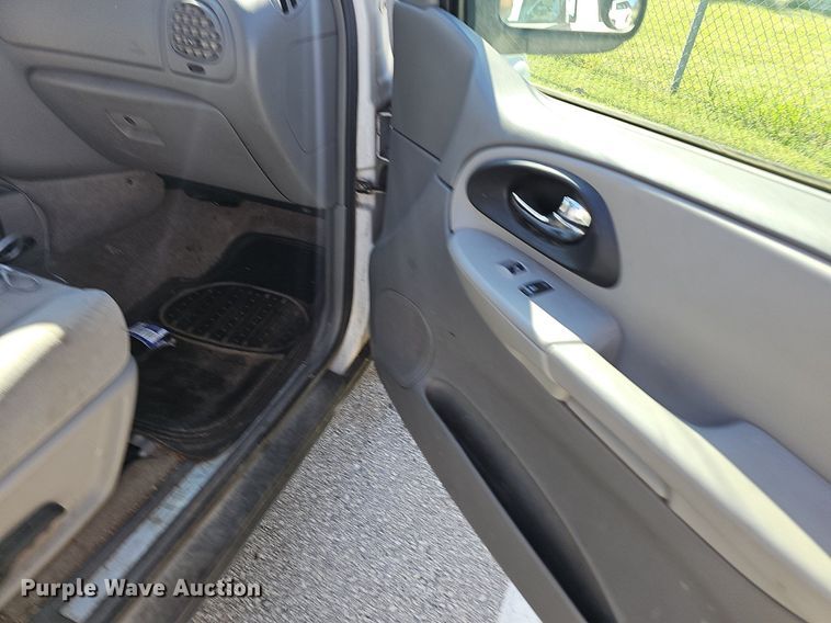 image for item OG9302 2006 Chevrolet Trailblazer LS SUV