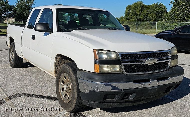 image for item OG9304 2006 Chevrolet Silverado 1500 Ext. Cab pickup truck